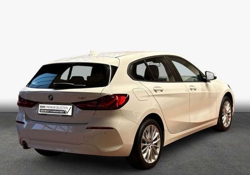 BMW 118, 2022