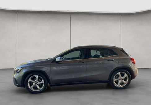 Mercedes-Benz GLA 200, 2020