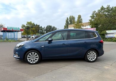 Opel Zafira Tourer, 2017