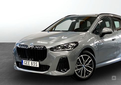 BMW 230, 2024