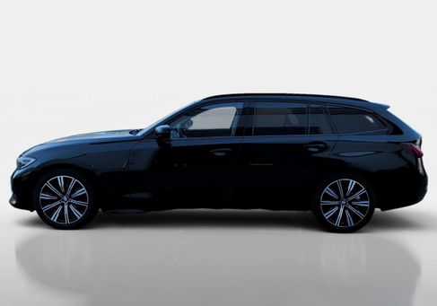 BMW 318, 2022