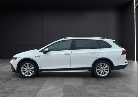 Volkswagen Golf, 2023 2
