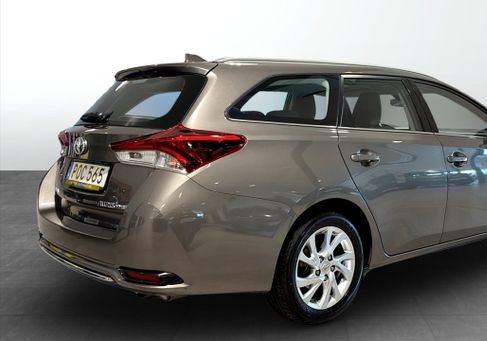 Toyota Auris Touring Sports, 2016