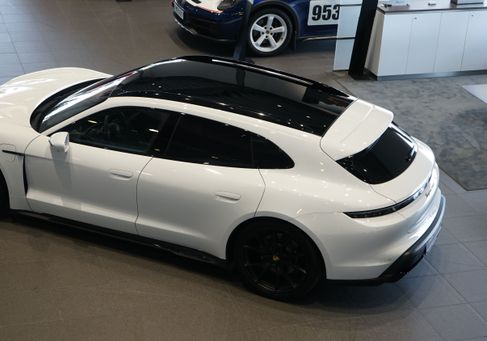 Porsche Taycan, 2023