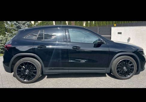Mercedes-Benz GLA 220, 2020