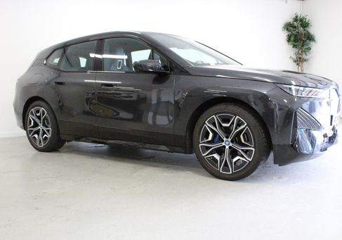 BMW iX, 2021