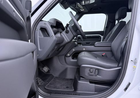 Land Rover Defender, 2026