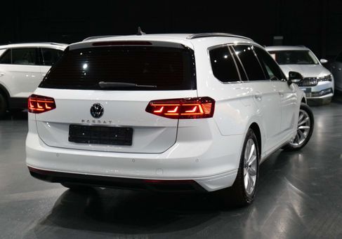 Volkswagen Passat Variant, 2023 3