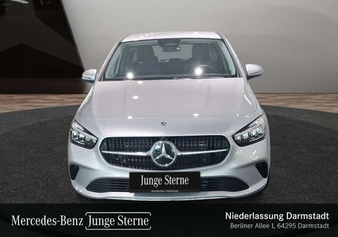 Mercedes-Benz B 200, 2026