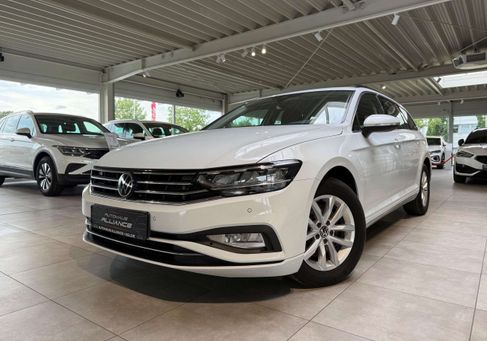 Volkswagen Passat, 2022