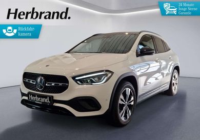 Mercedes-Benz GLA 180, 2021