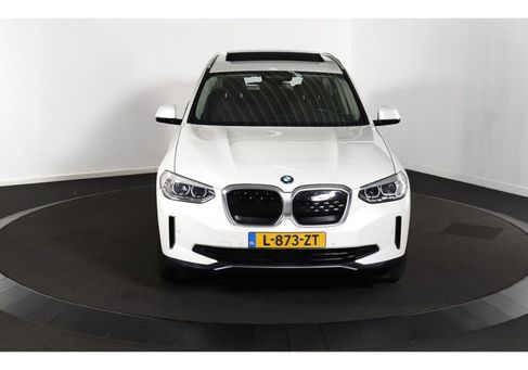 BMW iX, 2021