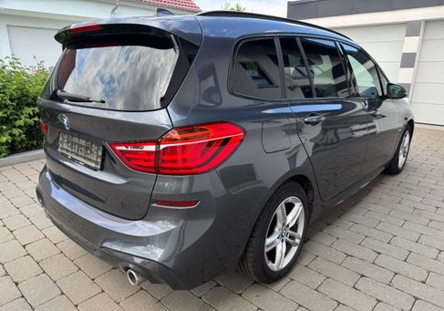 BMW 218, 2020