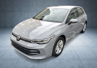 Volkswagen Golf, 2024