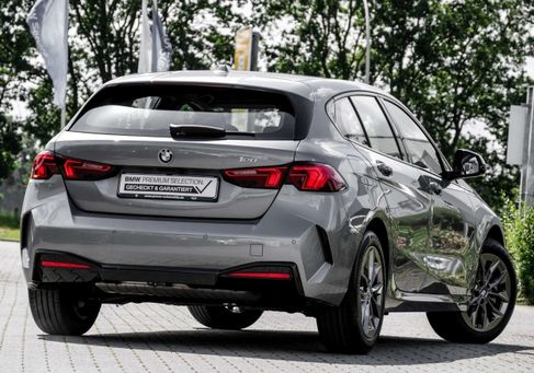 BMW 120, 2025