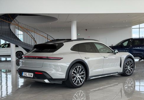 Porsche Taycan, 2022