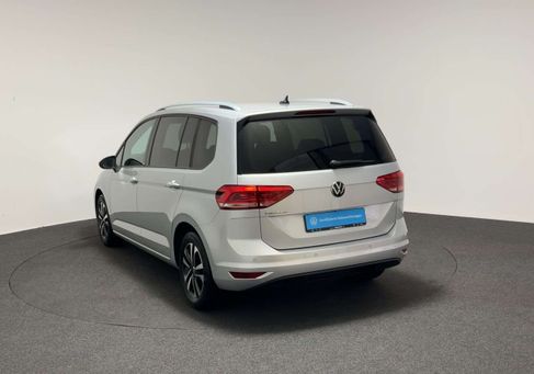 Volkswagen Touran, 2021 3