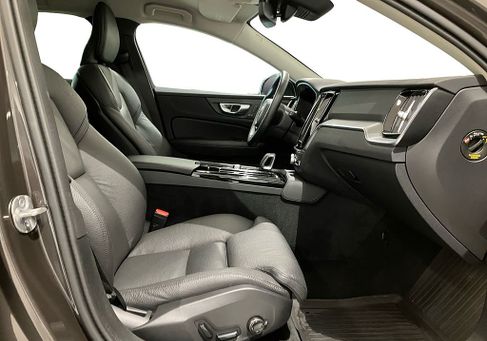 Volvo V60, 2025 3