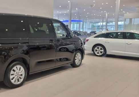 Volkswagen Multivan, 2023 2