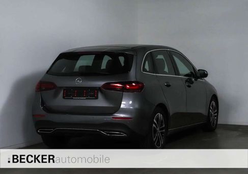 Mercedes-Benz B 180, 2025 3