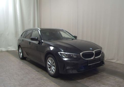 BMW 318, 2021 3