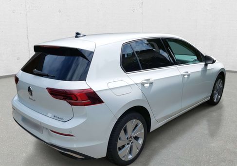 Volkswagen Golf, 2024 3