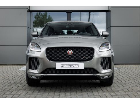 Jaguar E-Pace, 2019 3