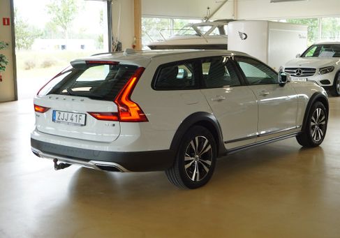 Volvo V90 Cross Country, 2020
