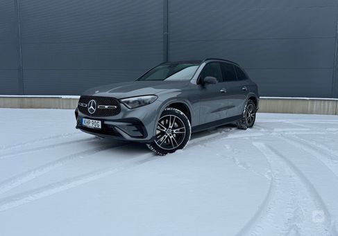 Mercedes-Benz, 2023