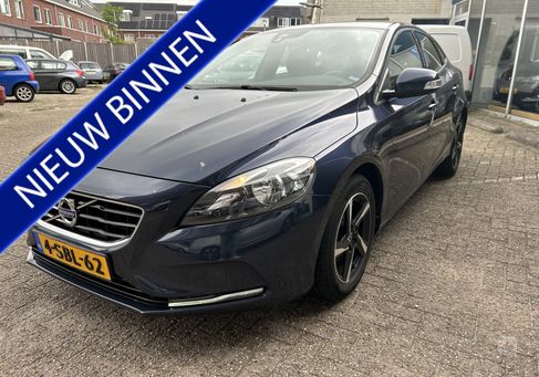 Volvo V40, 2013