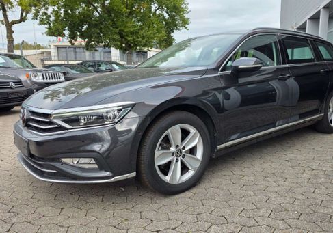 Volkswagen Passat Variant, 2023 3