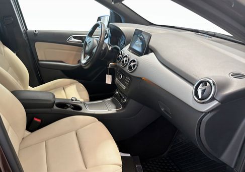 Mercedes-Benz B 220, 2018 3
