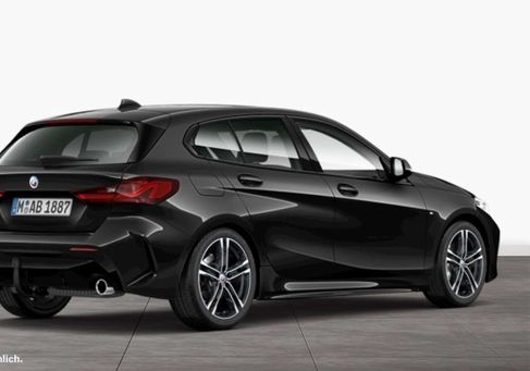 BMW 120, 2022
