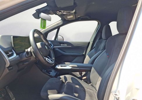 BMW 220, 2025