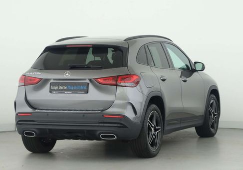 Mercedes-Benz GLA 250, 2021
