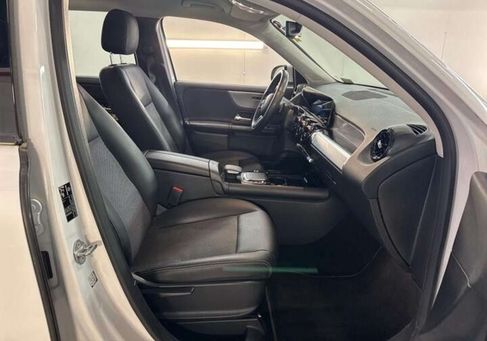 Mercedes-Benz GLB 180, 2021