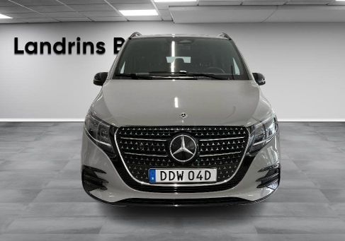 Mercedes-Benz V 300, 2026