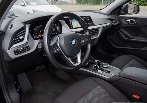 BMW 120, 2023