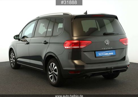 Volkswagen Touran, 2023 3