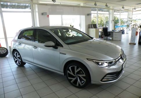 Volkswagen Golf, 2022