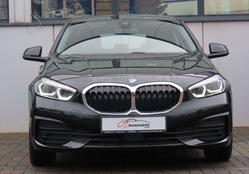 BMW 118, 2022