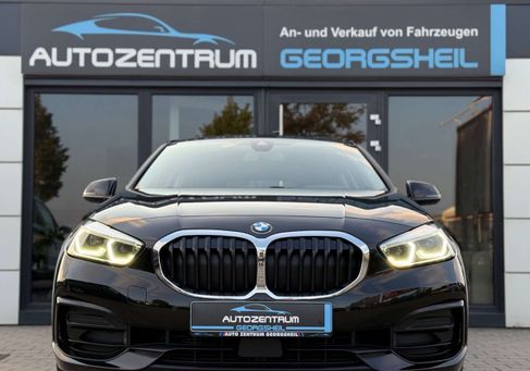 BMW 118, 2022