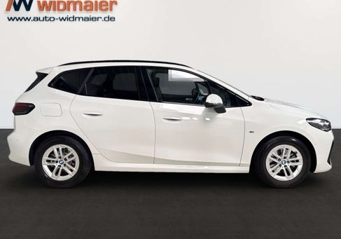 BMW 218, 2024