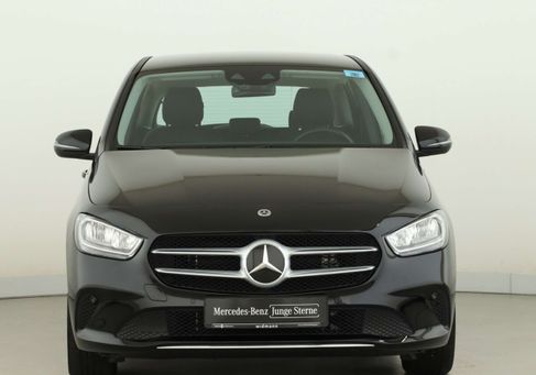 Mercedes-Benz B 250, 2022 3
