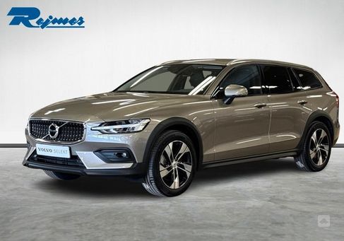 Volvo V60 Cross Country, 2022