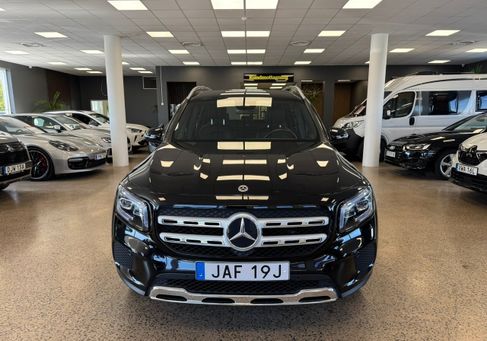 Mercedes-Benz GLB 200, 2023