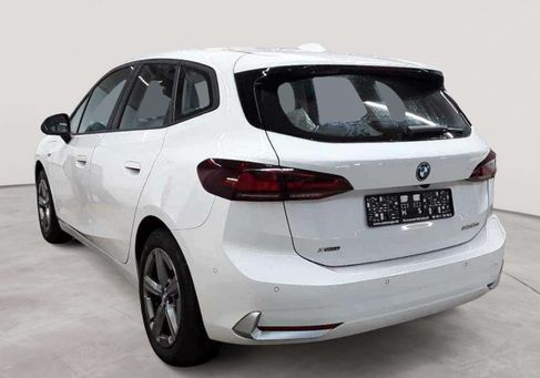 BMW 230, 2023