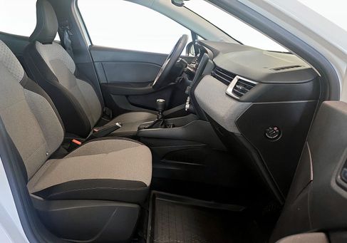 Renault Clio, 2024 3