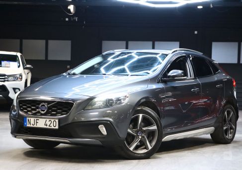 Volvo V40 Cross Country, 2014