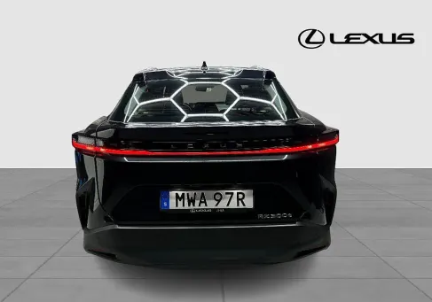 Lexus, 2025